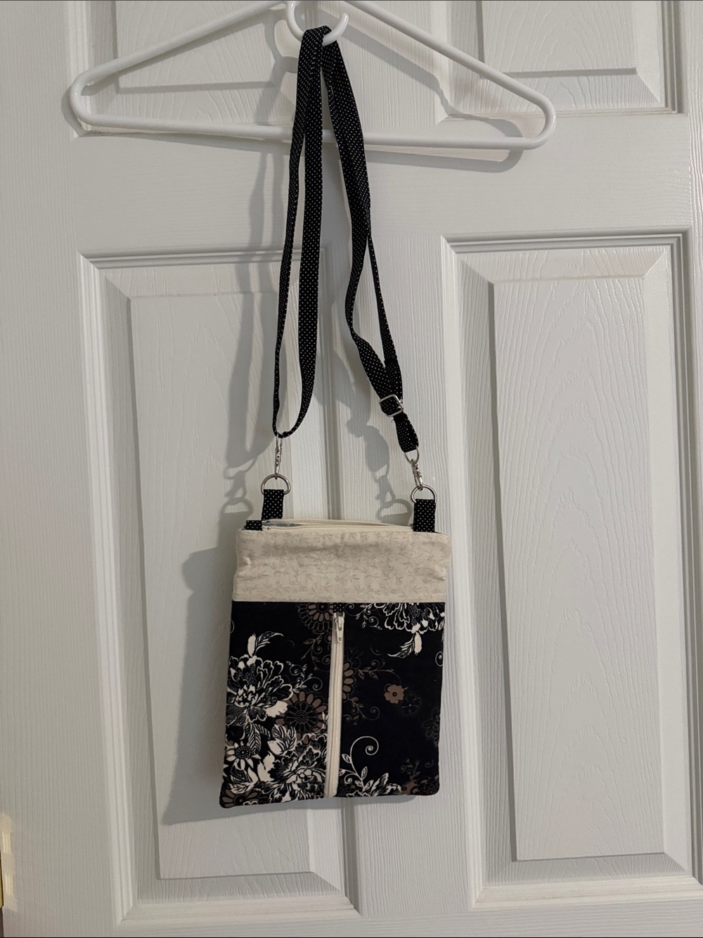 Black & Cream Floral Crossbody Bag - Lightweight Women's Shoulder Bag